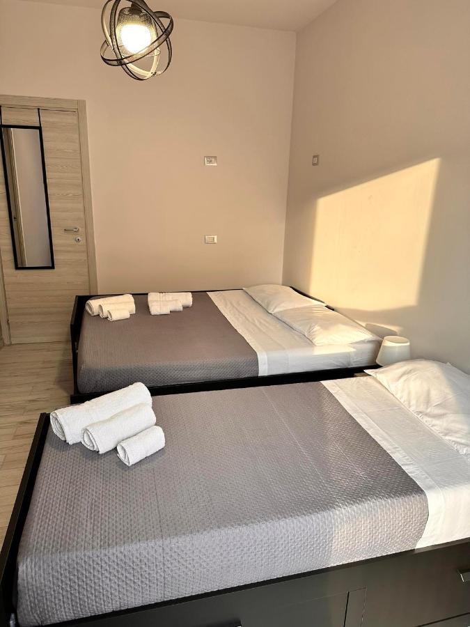 Airport Al Volo B&B カターニア エクステリア 写真