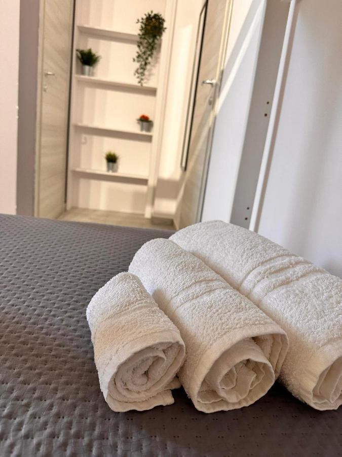 Airport Al Volo B&B カターニア エクステリア 写真